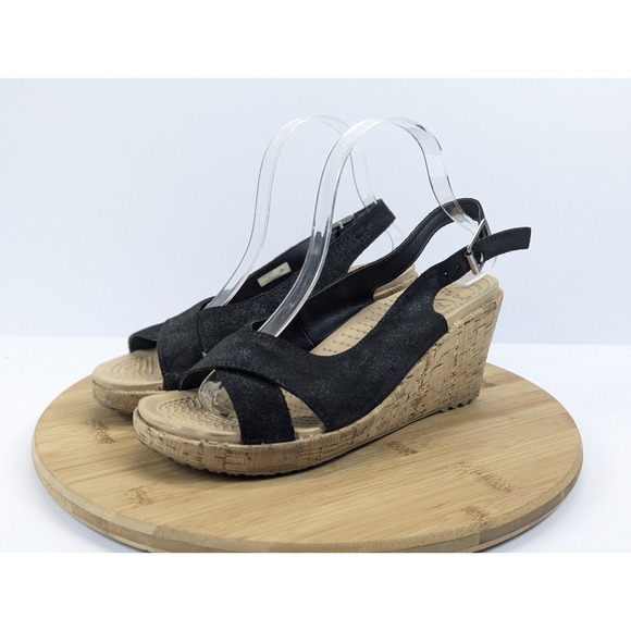 Crocs - Picture 3 of 9